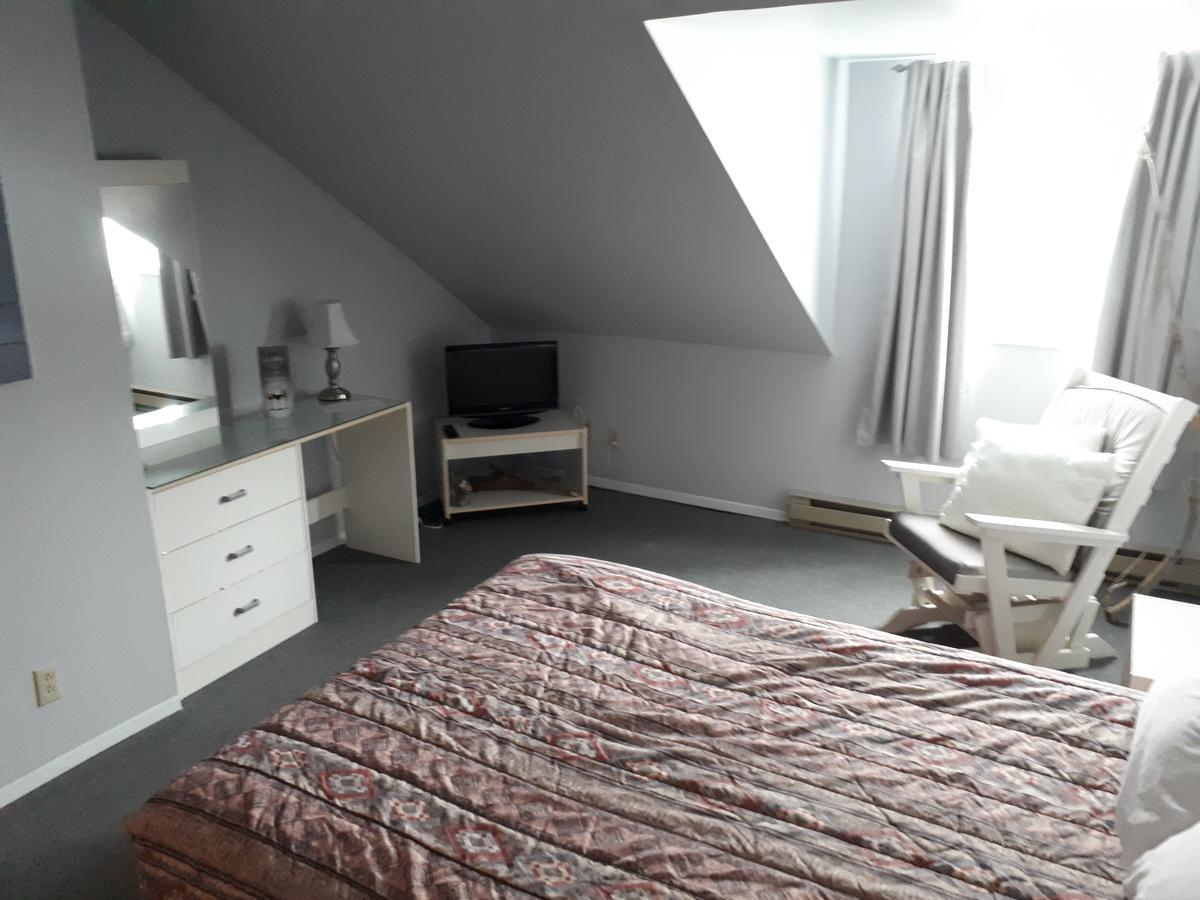 Hotel Au Vieux Bardeau Deschambault Buitenkant foto