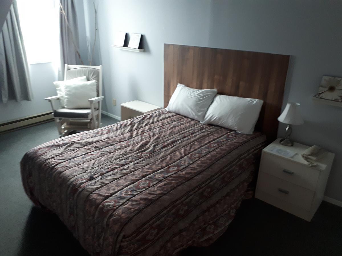 Hotel Au Vieux Bardeau Deschambault Buitenkant foto